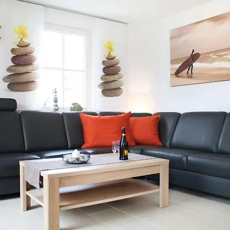 Holiday Home In Zierow With Swimming Pool * زيروف